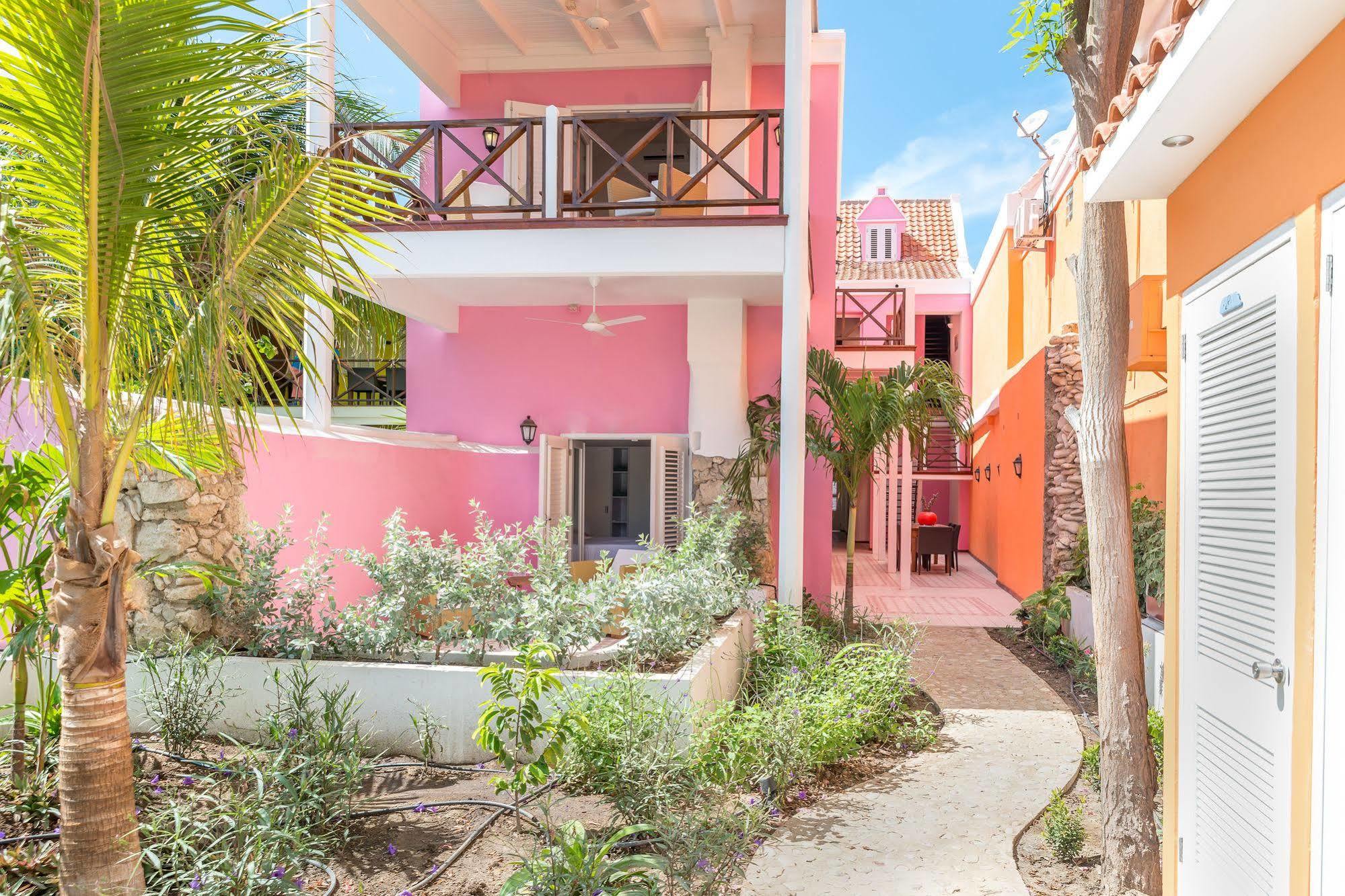 Scuba Lodge & Suites Willemstad Exterior foto